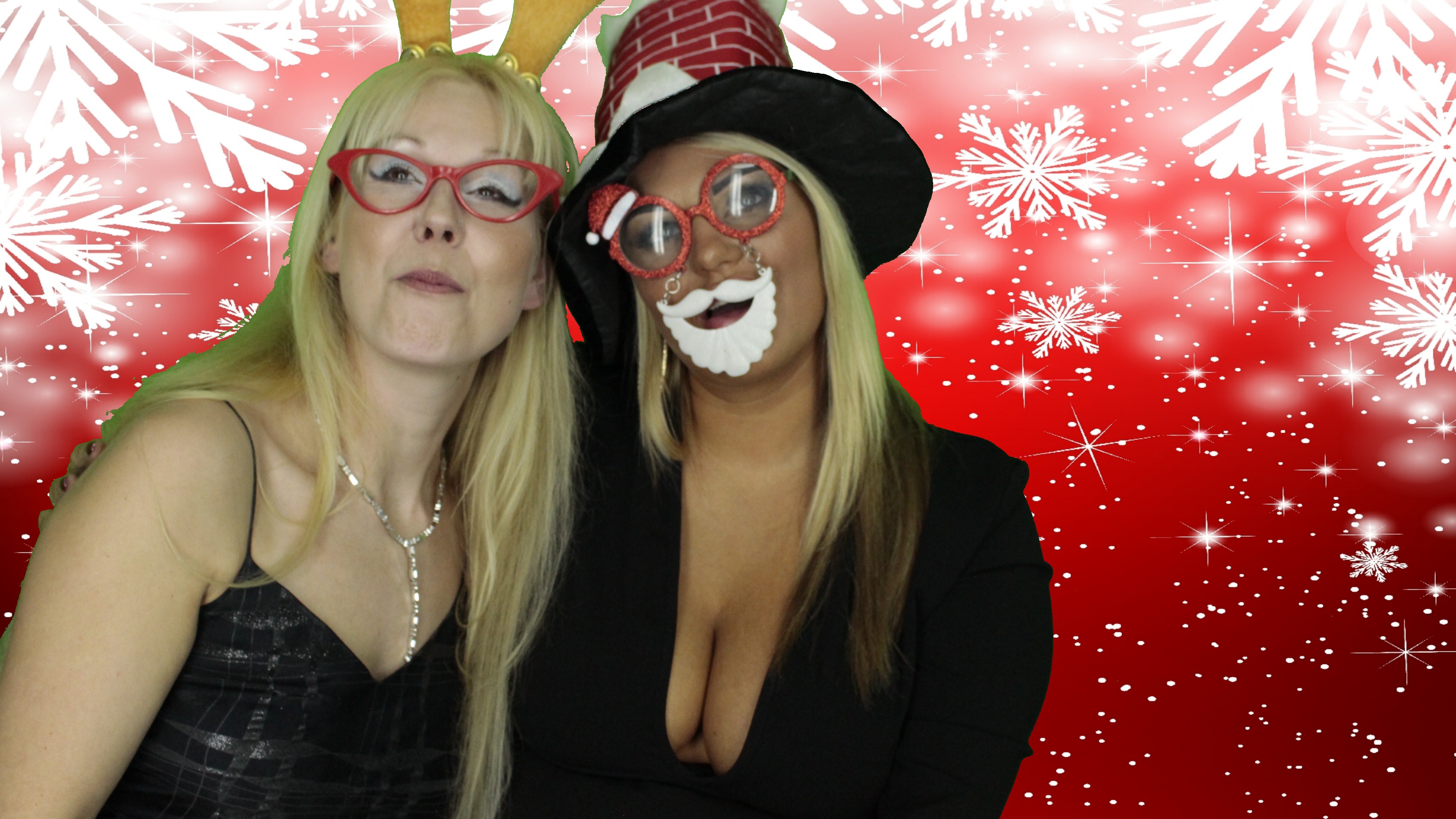 Portsmouth Water Christmas Party | View more photos from the event at gallery.myphotoboothexperience.co.uk/u/MyPhotoBoothExperienceLtd/Portsmouth-Water-Christmas-Party